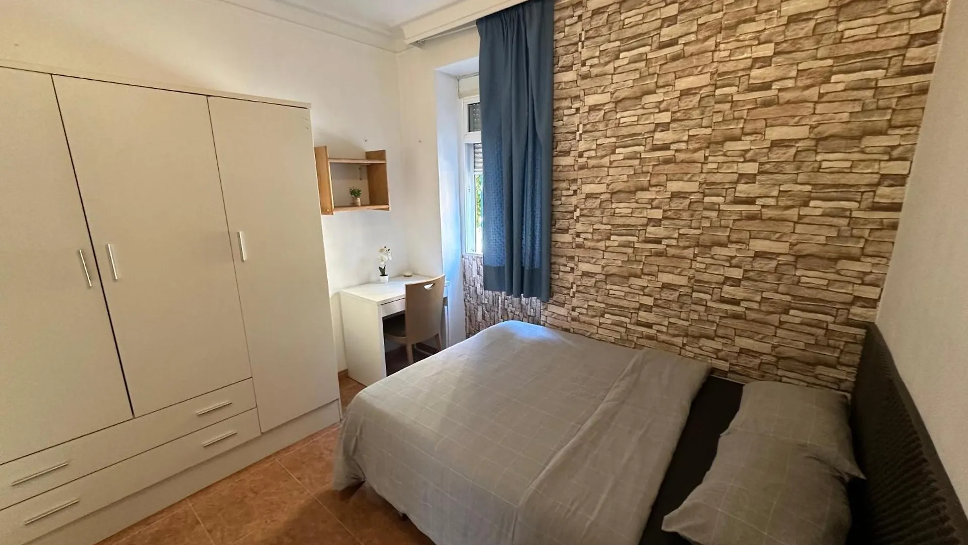 Habitacion En Piso Compartido En Malaga Capital Apartment